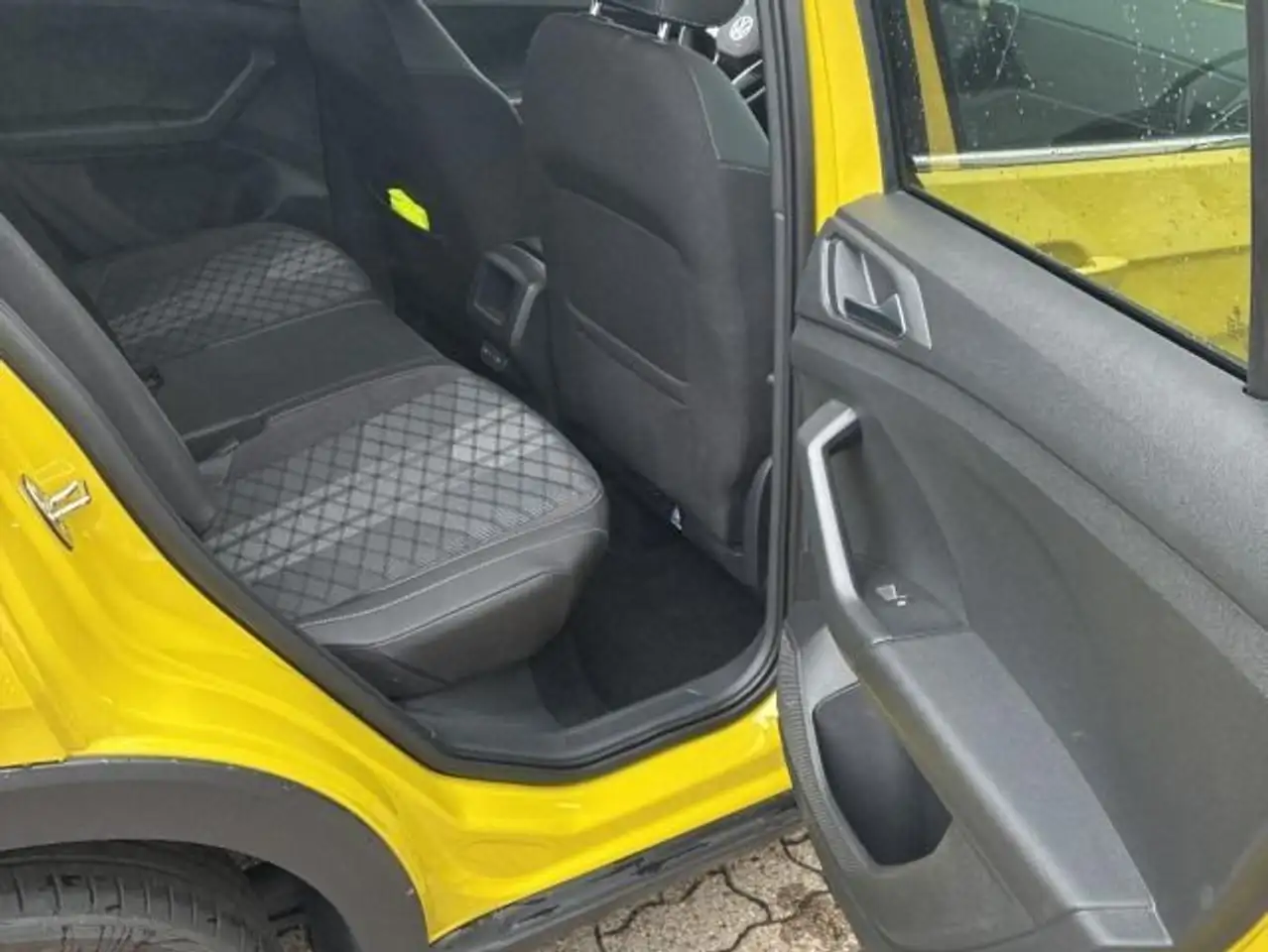Volkswagen T-Cross 1.0 TSI DSG R-Line IQ.Light/ACC/Kamera/A — Galería del vehículo 7