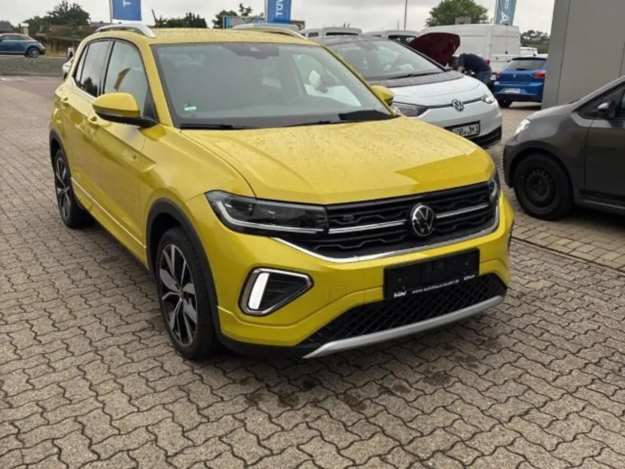 Volkswagen T-Cross 1.0 TSI DSG R-Line IQ.Light/ACC/Kamera/A — Galería del vehículo 3