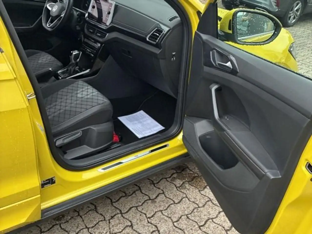 Volkswagen T-Cross 1.0 TSI DSG R-Line IQ.Light/ACC/Kamera/A — Galería del vehículo 6