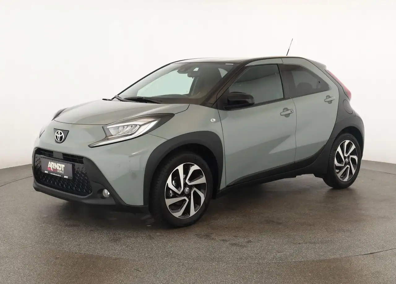 Toyota Aygo X CVT Team D LED App SHZ ACC Keyless Kam 17 — Galerie du véhicule 2