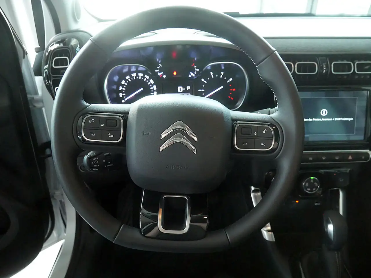 Citroen C3 Aircross PureTech 130 Max SHZ NAVI HUD LED — Galería del vehículo 8