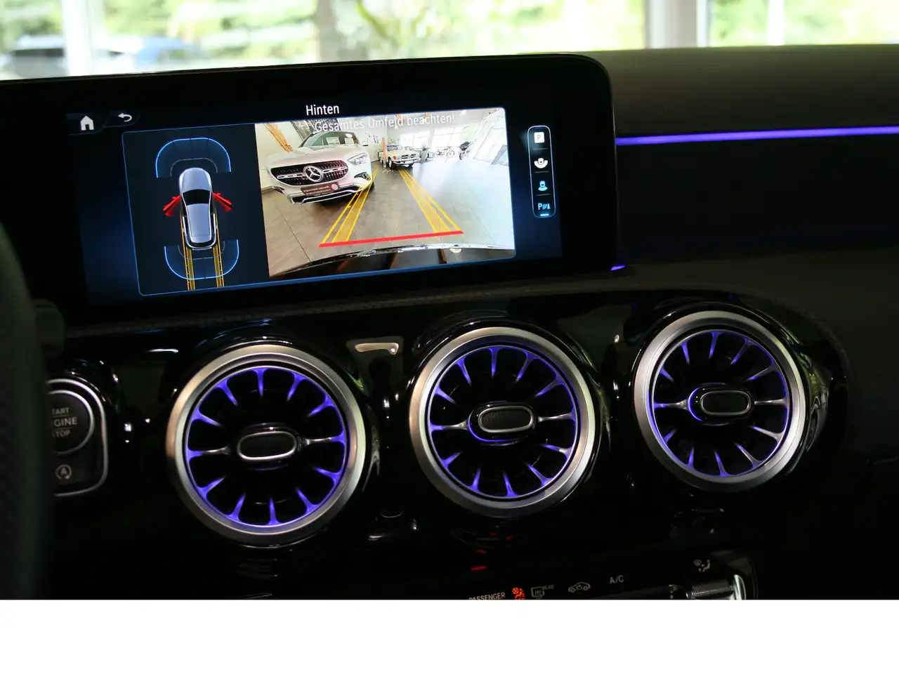 Mercedes-Benz A 180 AMG Advanced Plus *MBUX*Ambiente.*Winterpaket* — معرض صور السيارة 8
