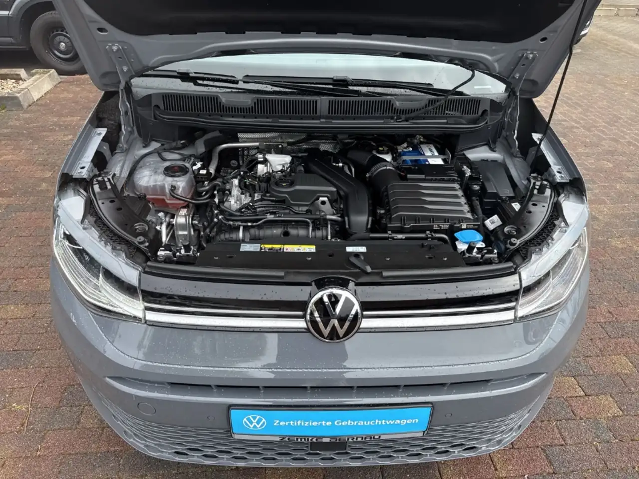 Volkswagen Caddy 1.5 TSI DSG Dark Label StandHZG Navi LED ACC Apple — Galerie du véhicule 17
