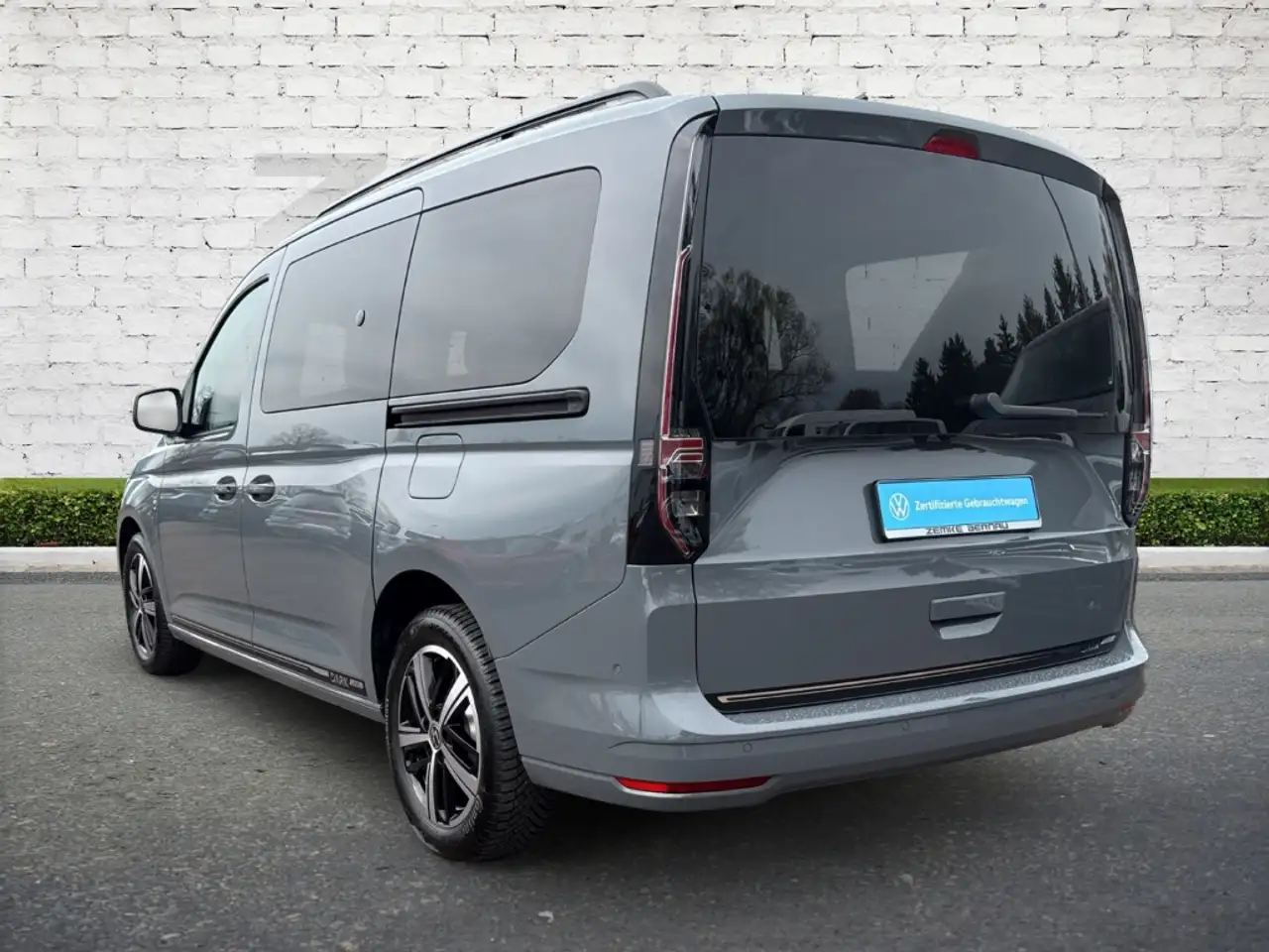 Volkswagen Caddy 1.5 TSI DSG Dark Label StandHZG Navi LED ACC Apple — Galerie du véhicule 4