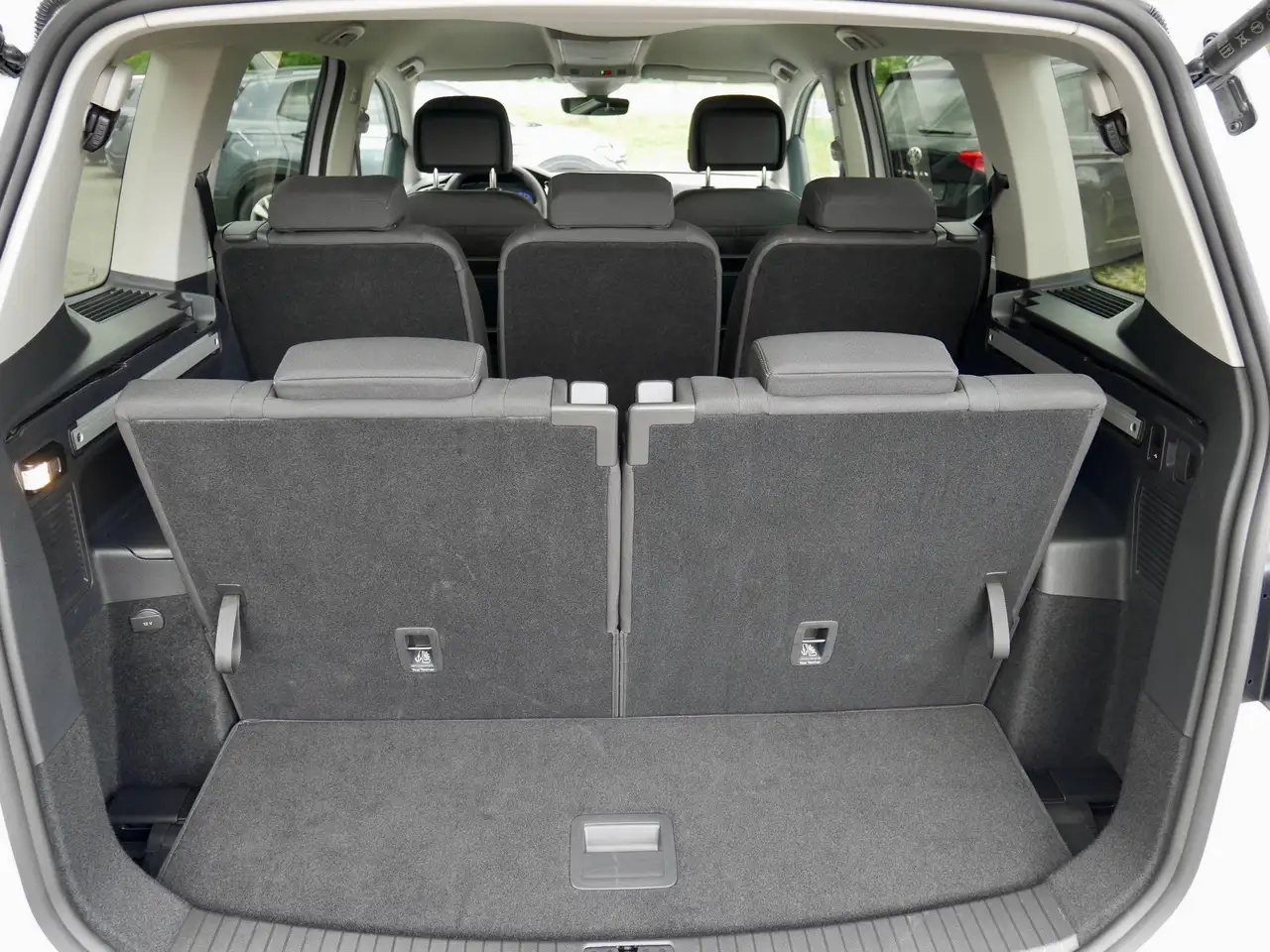 Volkswagen Touran 1.5 TSI DSG "Highline/R-Line" — Galerie du véhicule 12