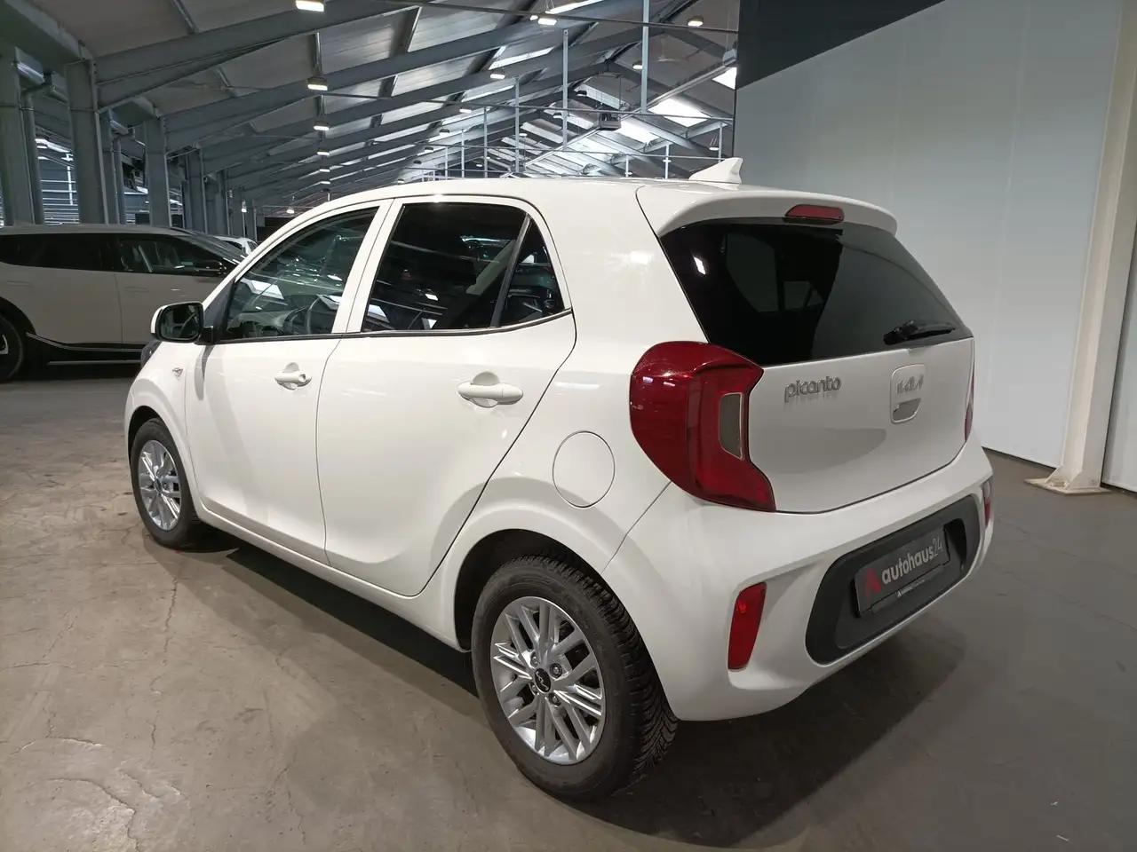 Kia Picanto 1.0 Vision Navi|Kamera|Sitzheiz — Vehicle gallery 4