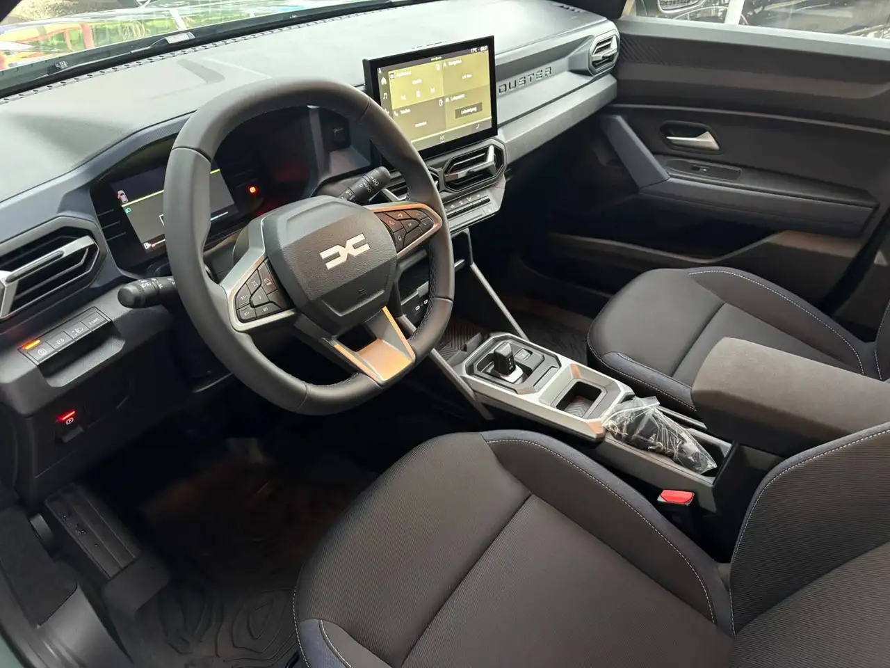Dacia Duster III 1.6 E-TECH Hybr. 140 Journey 5-Jahre Garantie — معرض صور السيارة 10