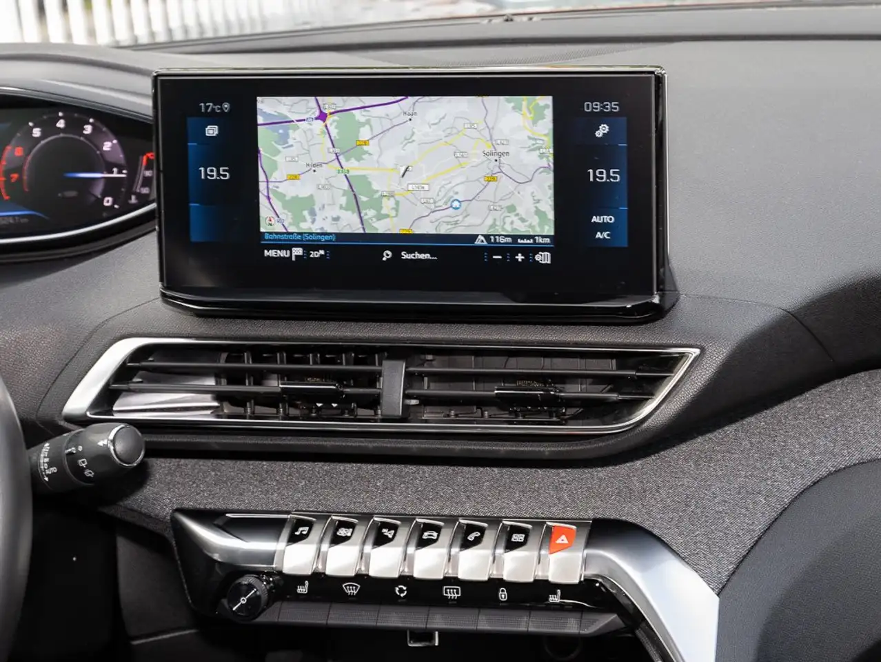 Peugeot 3008 Allure Pack +RFK+PDC+SHZ+AHK+CARPLAY+eFH+BC+ — Vehicle gallery 7