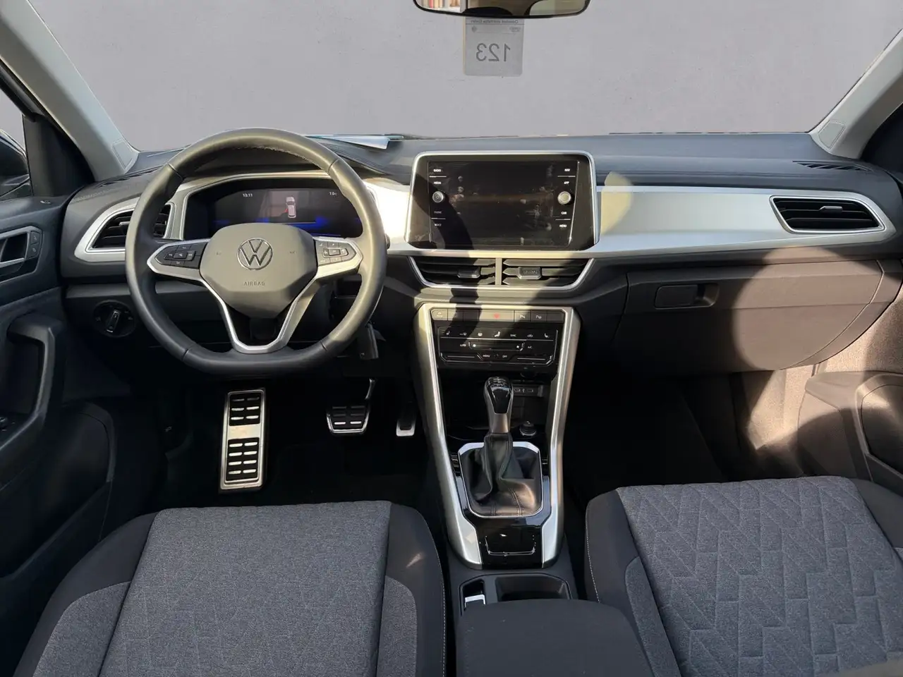Volkswagen T-Roc MOVE 1.5 l TSI 110 kW (150 PS) 7-Gang-DSG N — Galerie du véhicule 10
