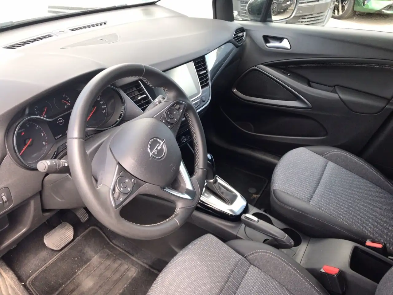 Opel Crossland 1.2 Turbo Enjoy *HU/AU neu* — Galería del vehículo 10