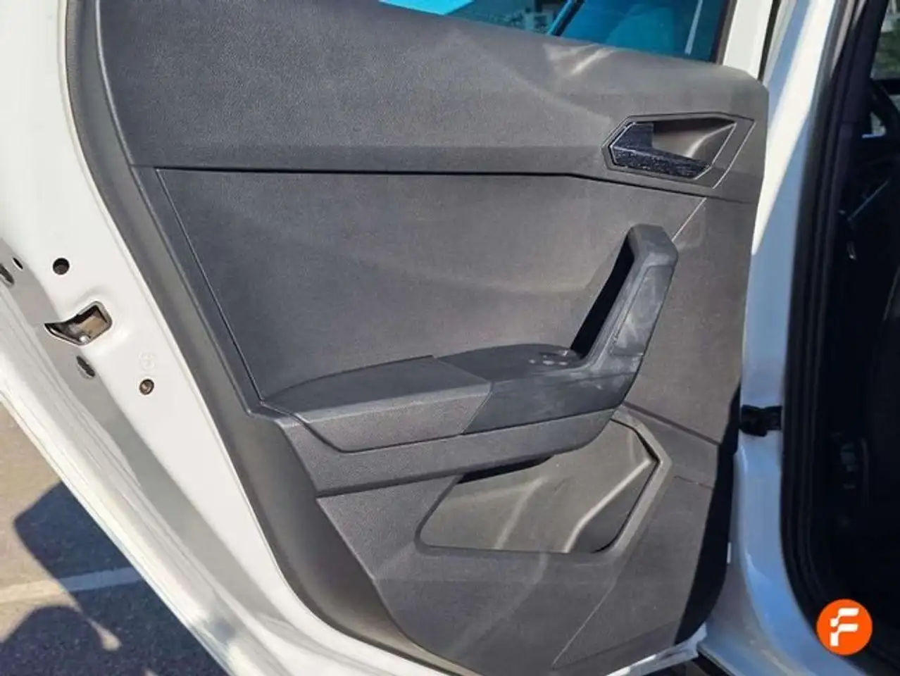 SEAT Arona 1.5 TSI 110kW (150CV) DSG FR Special Ed — معرض صور السيارة 23