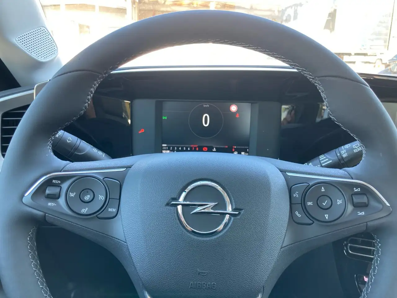 Opel Mokka 1.2 Turbo Elegance LED+SHZ+Winterp.+Kam. — معرض صور السيارة 18