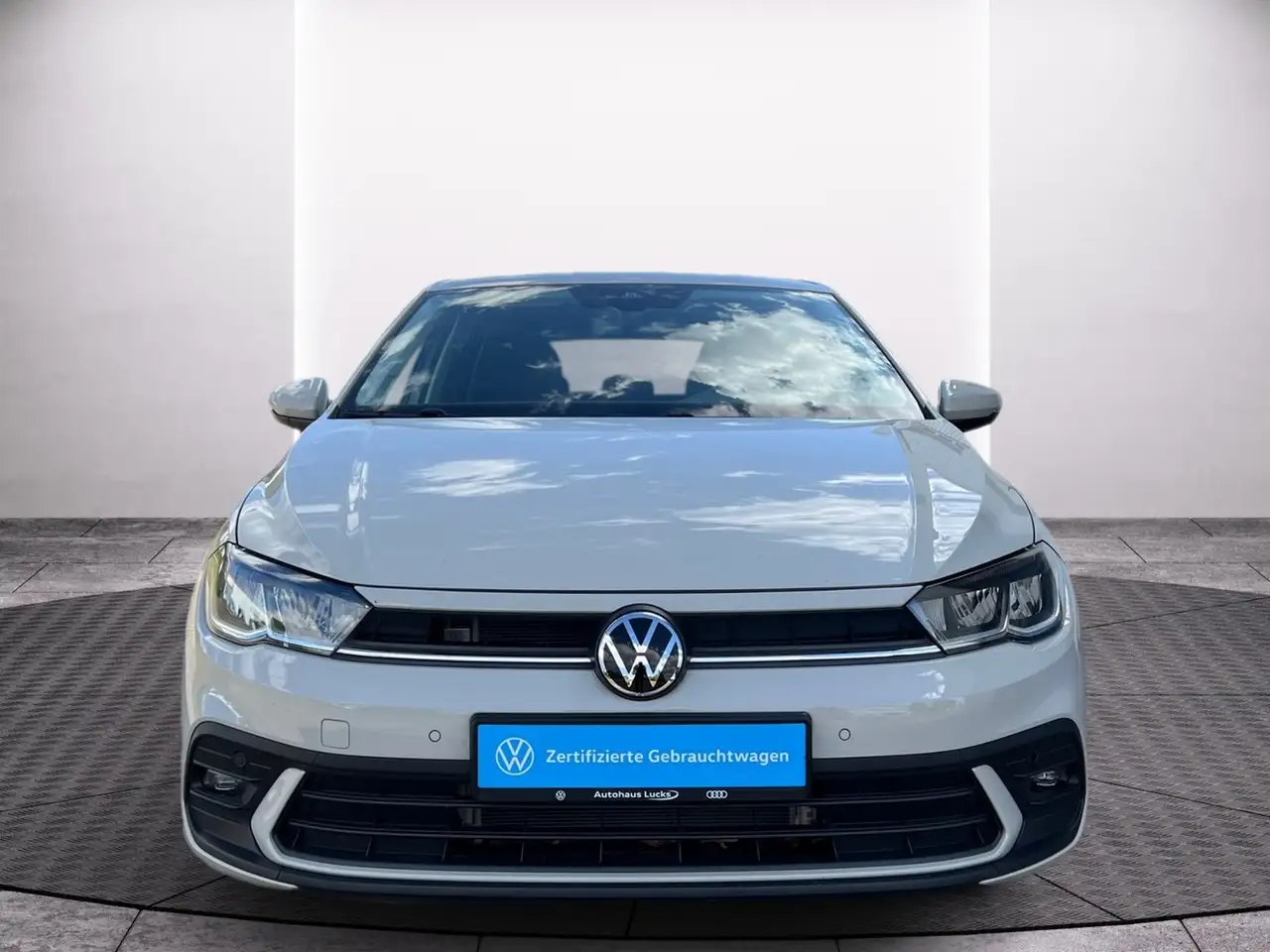 Volkswagen Polo MOVE 1.0 TSI LED "16" ACC App — معرض صور السيارة 4