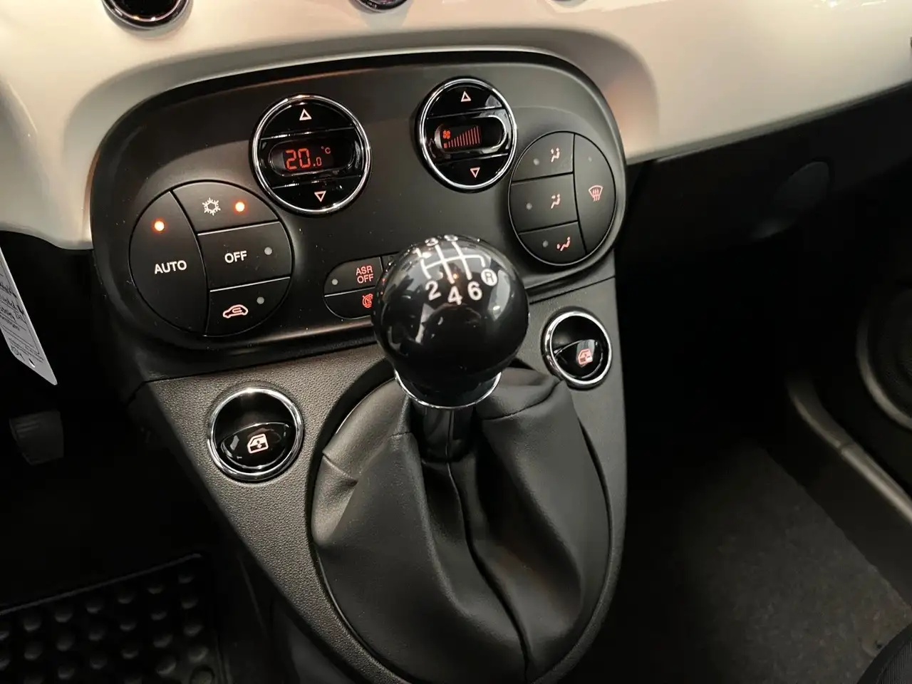 Fiat 500C 1.0 Cabrio DolceVita /KLIMA-AUT/NAV/TFT — Vehicle gallery 13