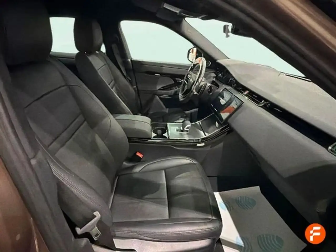 Land Rover Range Rover Evoque 1.5 I3 PHEV Dynamic HSE AWD Auto — معرض صور السيارة 16