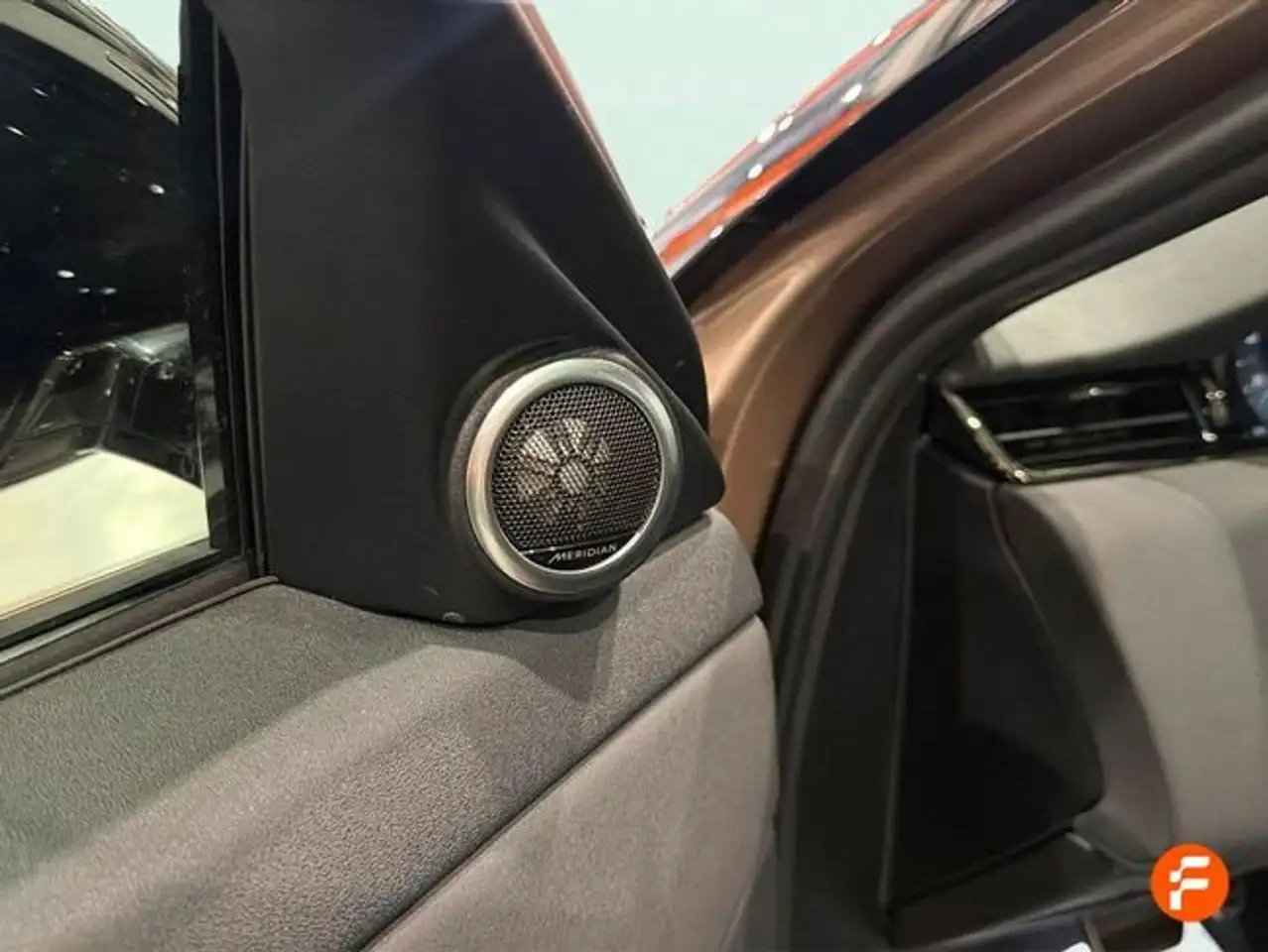 Land Rover Range Rover Evoque 1.5 I3 PHEV Dynamic HSE AWD Auto — معرض صور السيارة 27