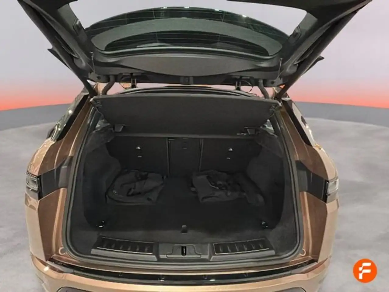 Land Rover Range Rover Evoque 1.5 I3 PHEV Dynamic HSE AWD Auto — معرض صور السيارة 10