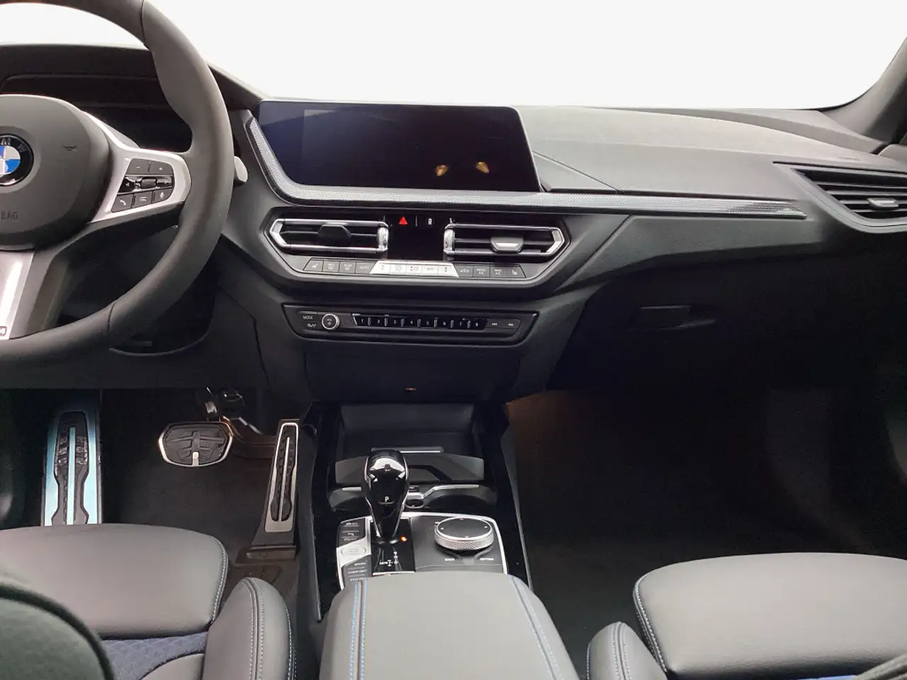 BMW 218 218i Gran Coupe Aut. M Sport — Vehicle gallery 16