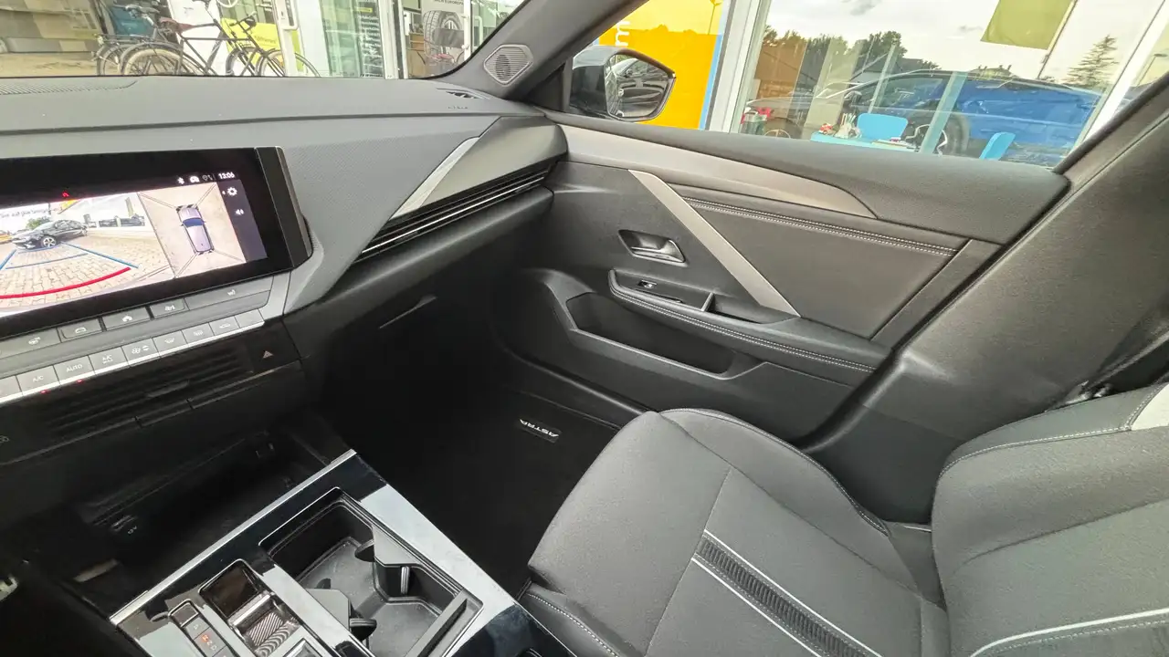 Opel Astra GS — Galerie du véhicule 13