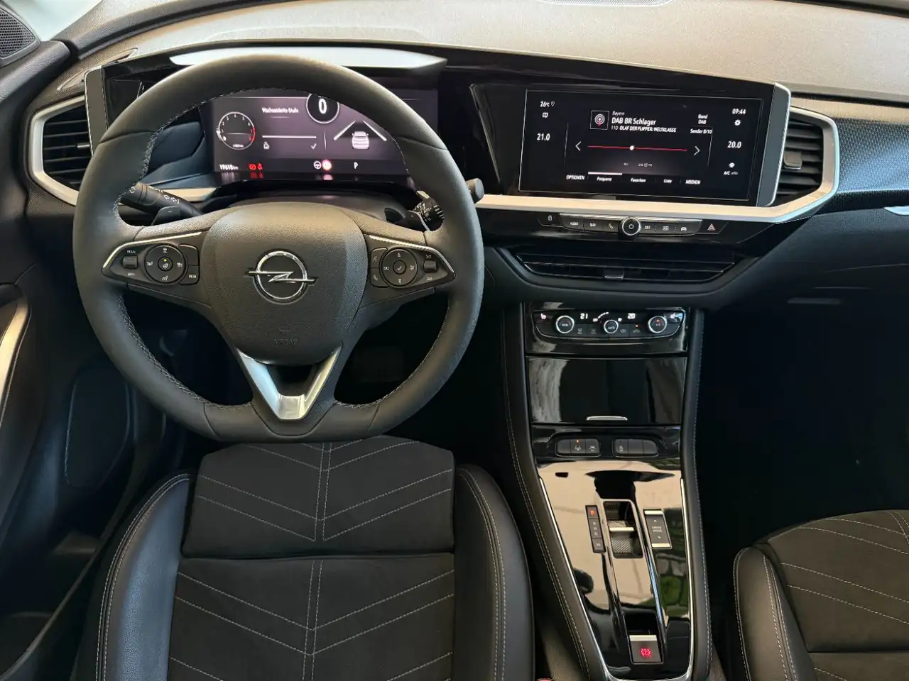 Opel Grandland 1.2 Turbo Ultimate Kmaera*Navi* — معرض صور السيارة 15