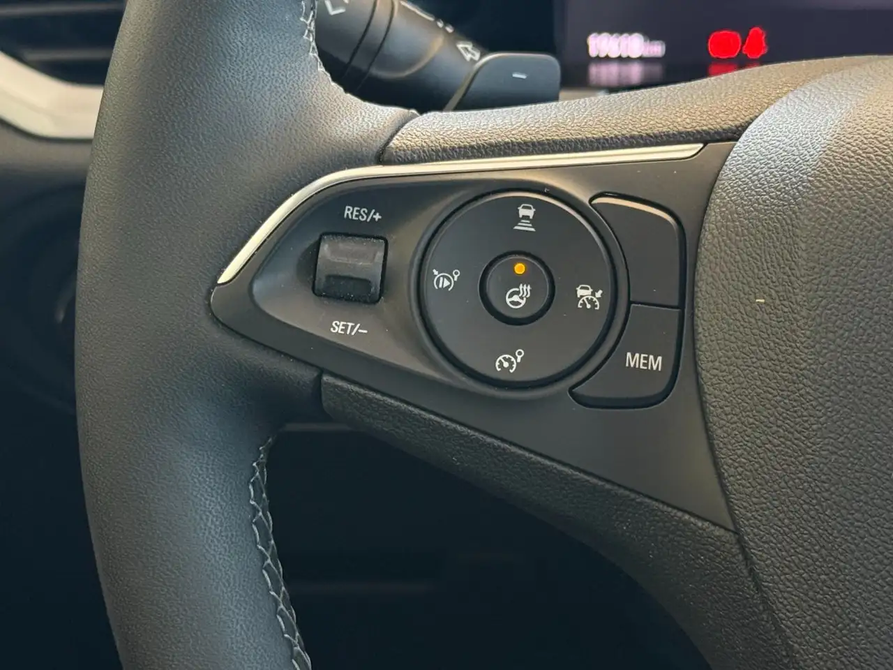 Opel Grandland 1.2 Turbo Ultimate Kmaera*Navi* — معرض صور السيارة 17