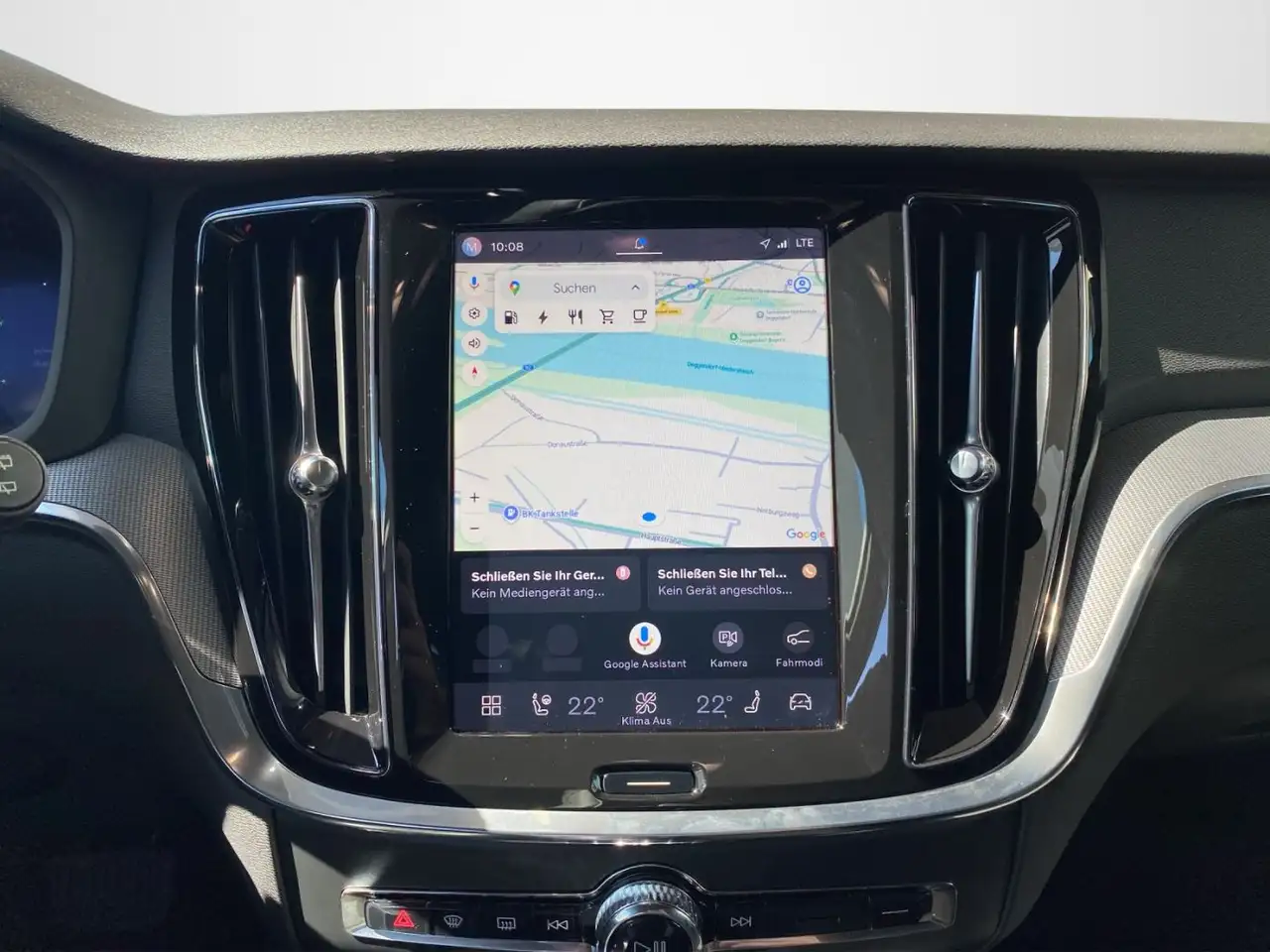 Volvo V60 Kombi T8 Twin Engine PHEV Plus Dark Recharge — معرض صور السيارة 11