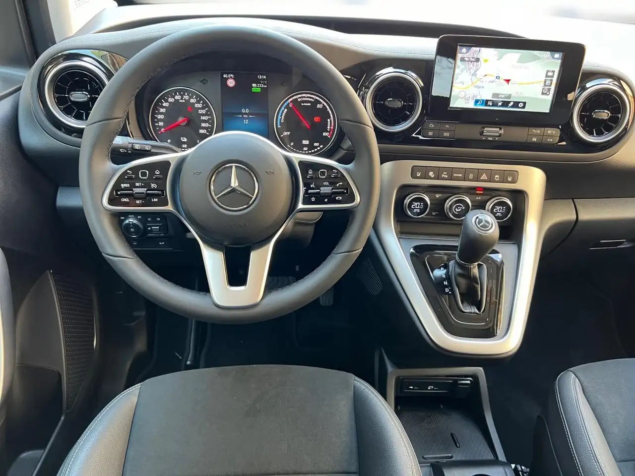 Mercedes-Benz EQT 200 Progressive LenkHz*Kam*LEDhigh*Ambi*Totw — Galerie du véhicule 9