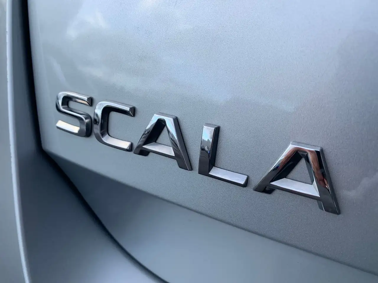 Skoda Scala 116PS Selection LED/Sitzh./AppConnect/PDC — Vehicle gallery 8