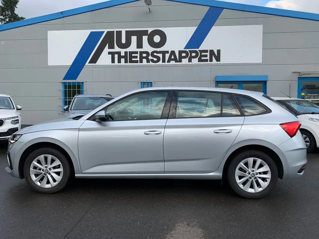Skoda Scala 116PS Selection LED/Sitzh./AppConnect/PDC — Vehicle gallery 2