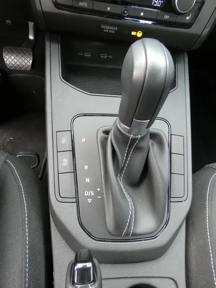 SEAT Ibiza Style Edition DSG / Navi / voll LED / -Scheinwerfer / 2 Zonen Klima — Vehicle gallery 14