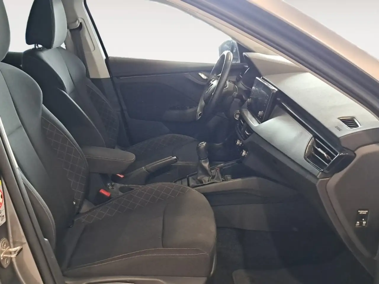 Skoda Scala BERLINA CON PORTON 1.0 TSI 70KW AMBITION 95 5P — معرض صور السيارة 5
