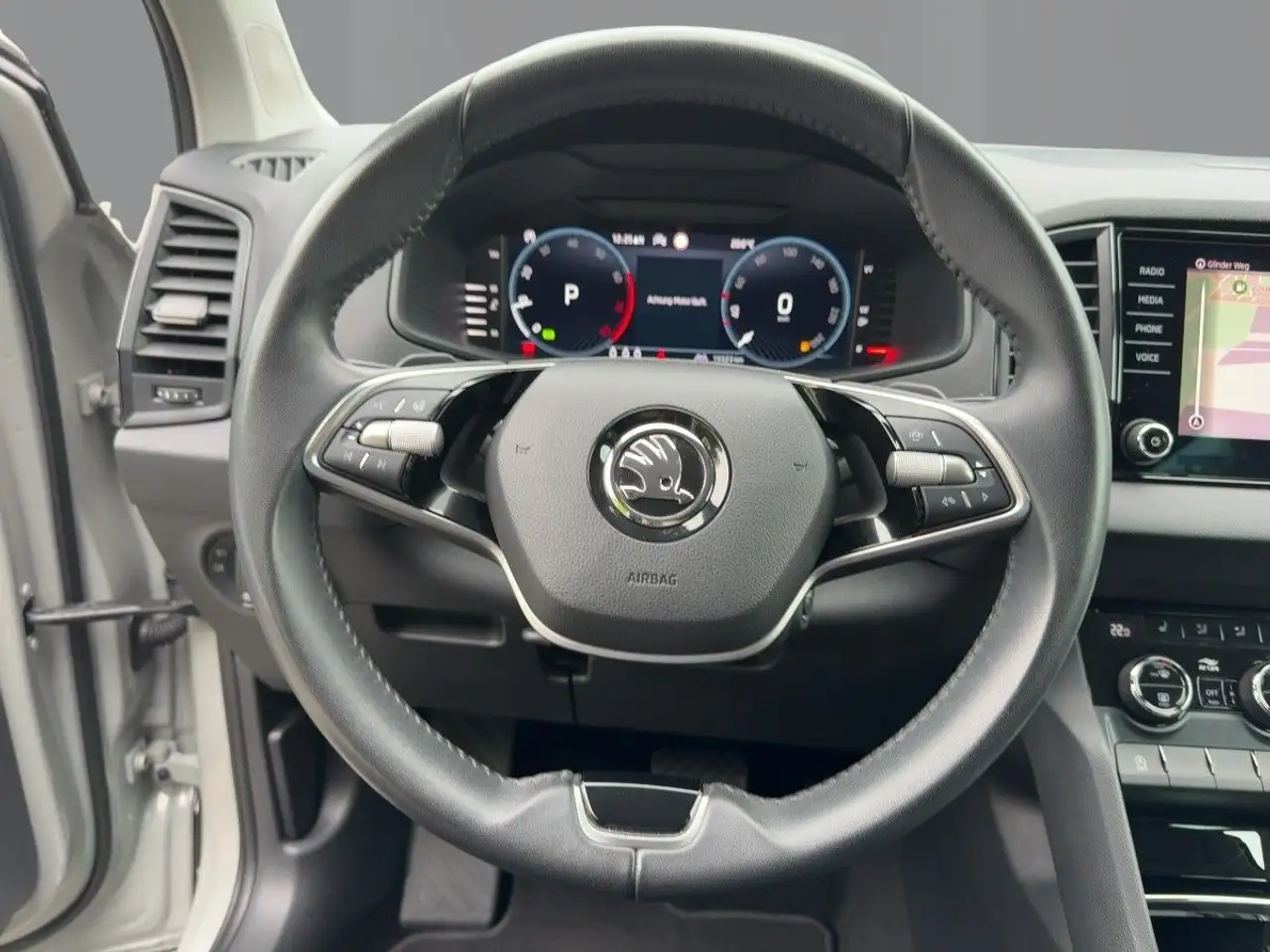 Skoda Karoq 1.5 TSI ACT Selection DSG Einparkhilfe Ap — Galerie du véhicule 9