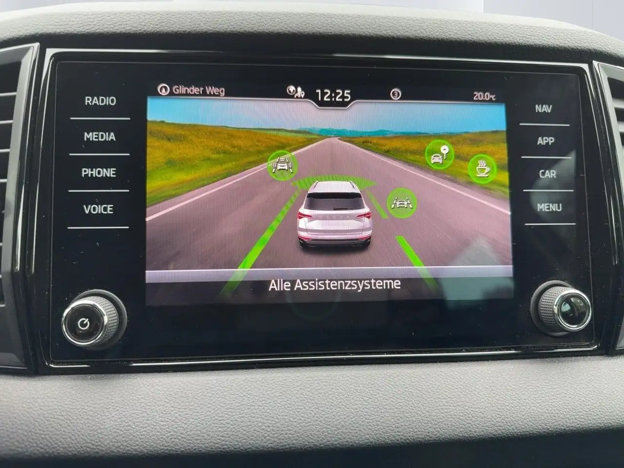 Skoda Karoq 1.5 TSI ACT Selection DSG Einparkhilfe Ap — Galerie du véhicule 10