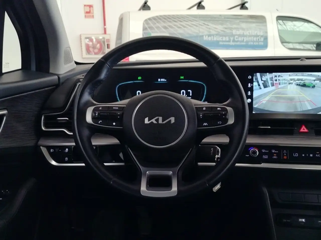 Kia Sportage 1.6 T-GDi MHEV Drive 150 — Vehicle gallery 8