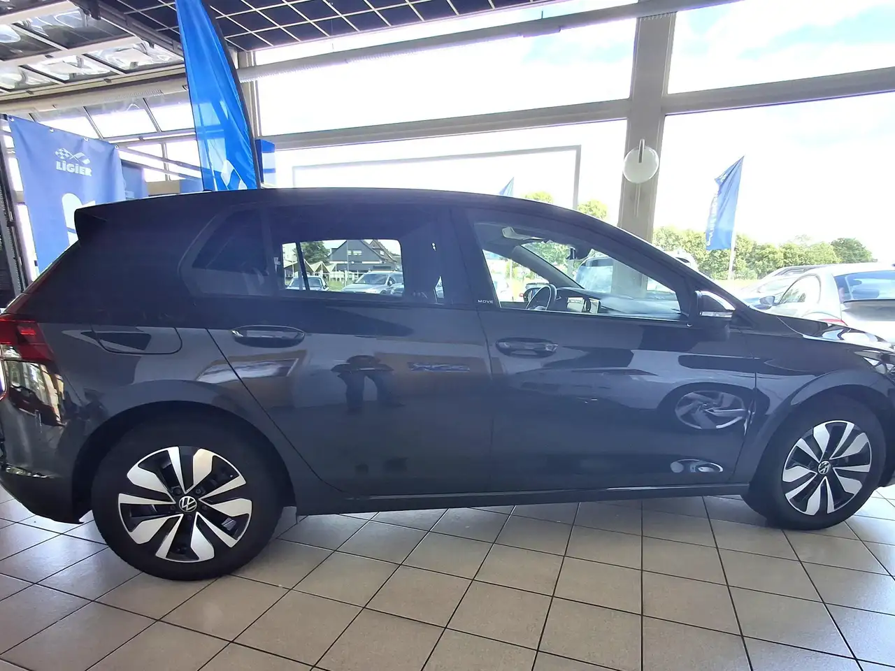 Volkswagen Golf Golf VIII 1.0 TSI OPF Move — Vehicle gallery 6