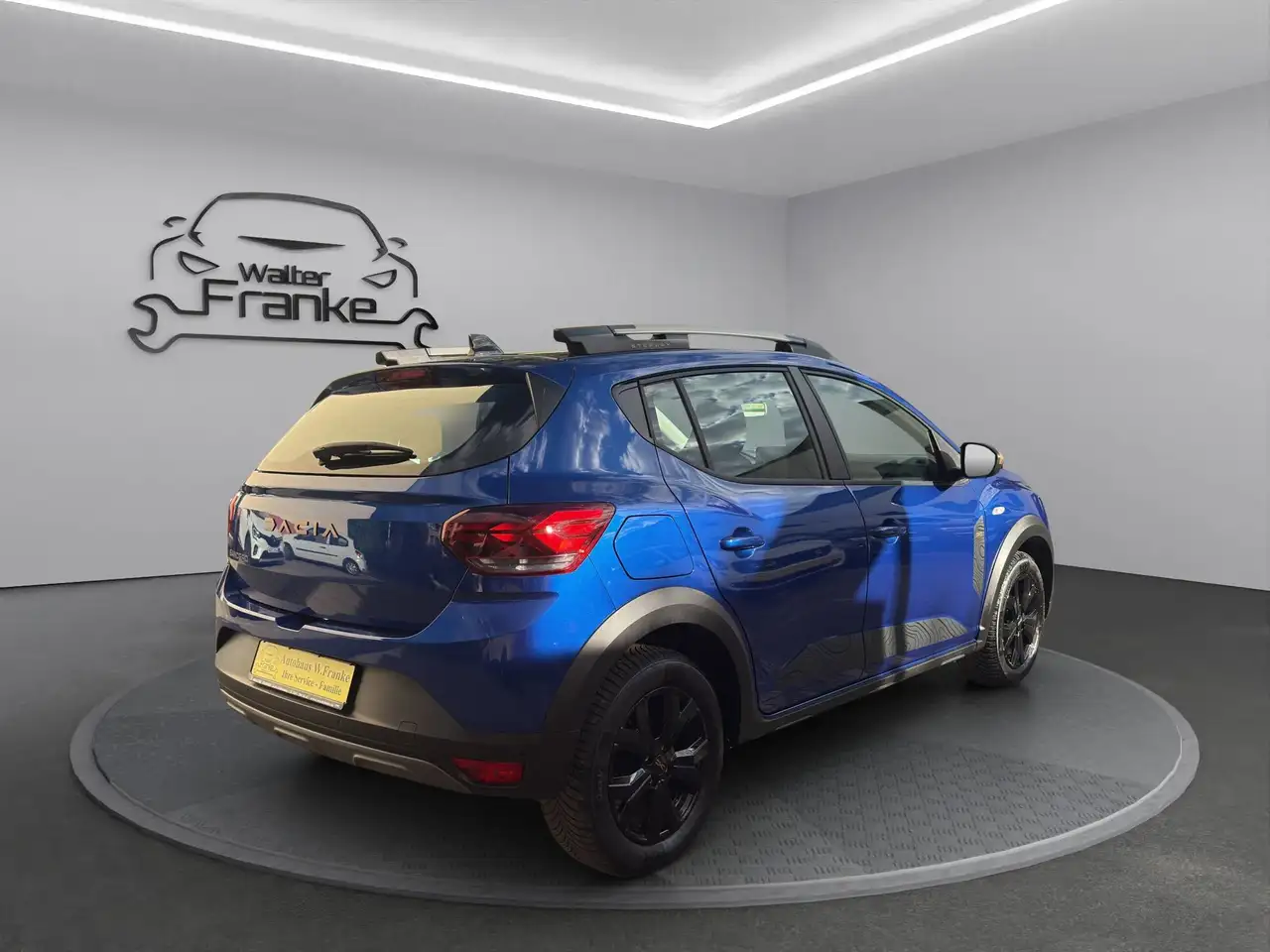 Dacia Sandero Stepway Extreme TCe 110 SHZ Navi Kamera wenig KM Wartung neu! — Vehicle gallery 6