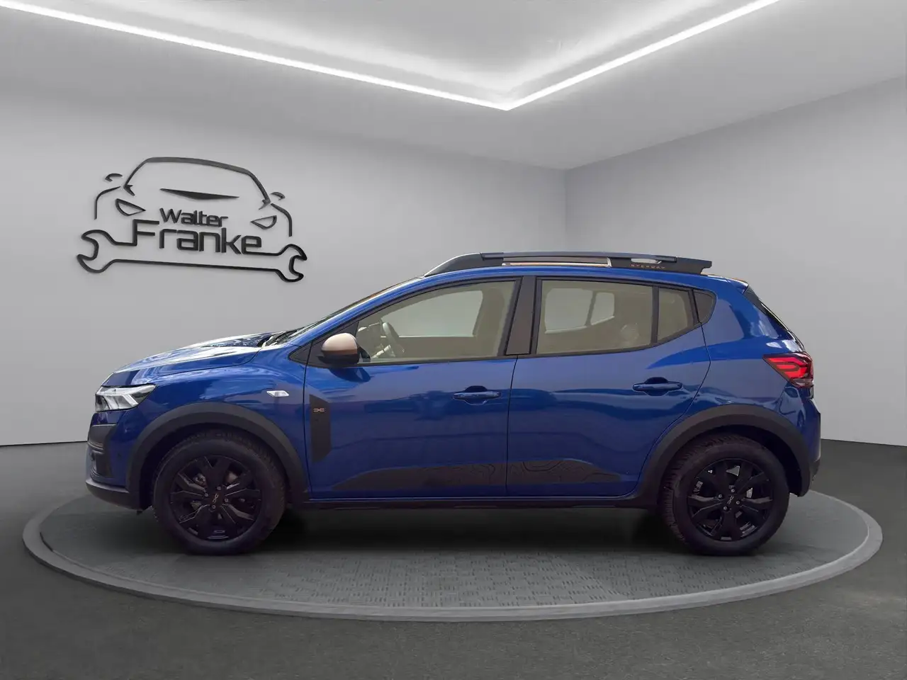 Dacia Sandero Stepway Extreme TCe 110 SHZ Navi Kamera wenig KM Wartung neu! — Vehicle gallery 3