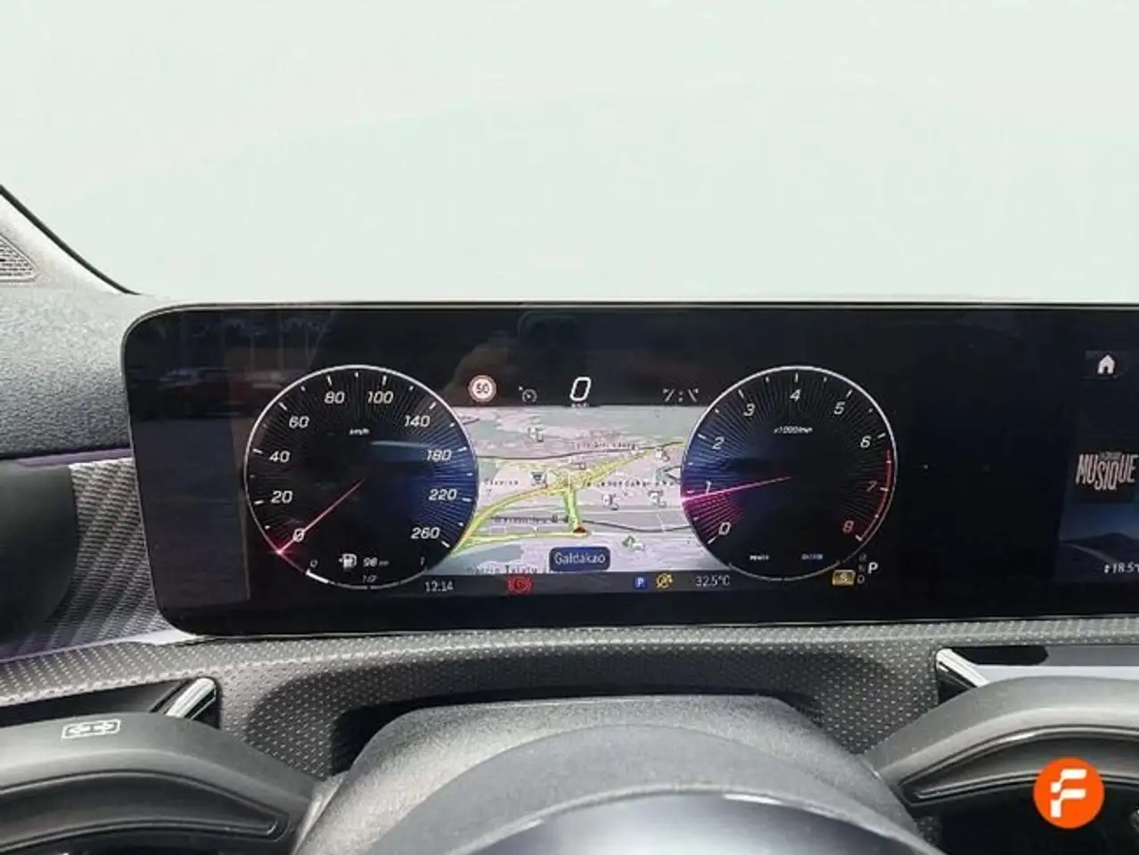 Mercedes-Benz A 180 — معرض صور السيارة 15