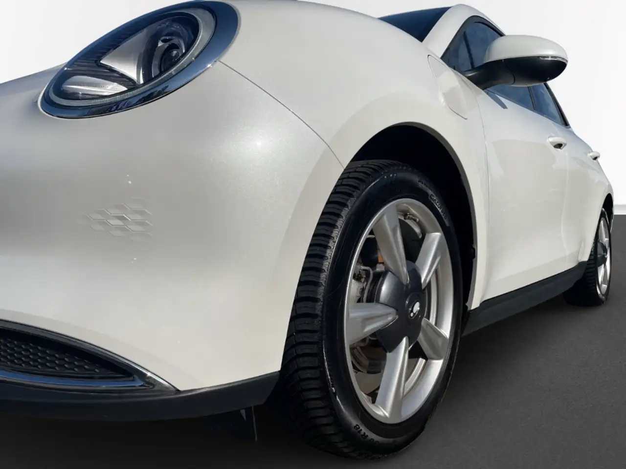 GWM ORA 03 300 Elektro Navi Leder 360 Kamera LED Klimaautom — Vehicle gallery 4