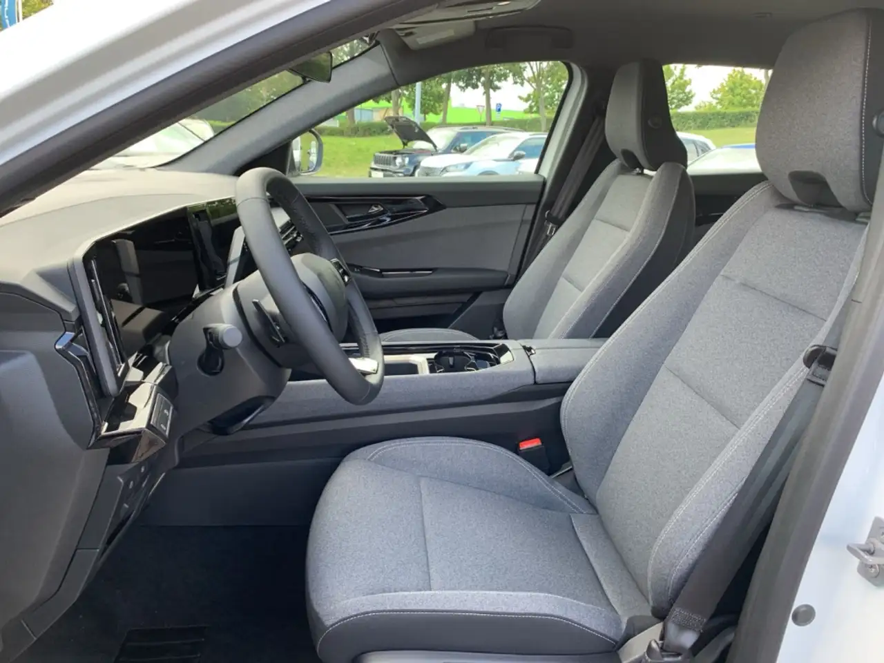 Renault Austral EVOLUTION MILD HYBRID 160 EDC Evolution NAV+KLIMA — Galerie du véhicule 9