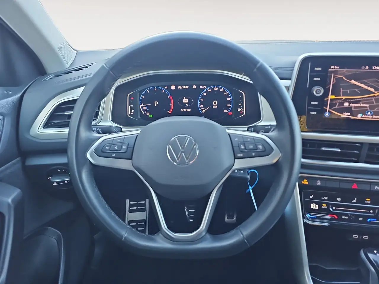 Volkswagen T-Roc 1.5 TSI DSG Move AHK LED PDC KAM APP Connect — Galerie du véhicule 12