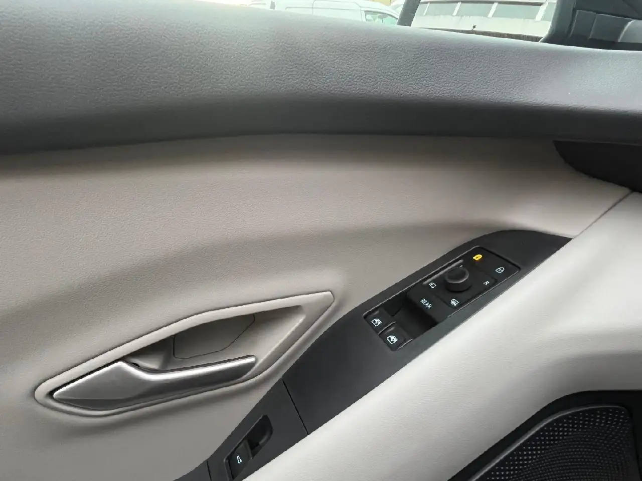 Ford Explorer RWD | Extended Range | Wärmepumpe | AGR-Sitz — Galerie du véhicule 16