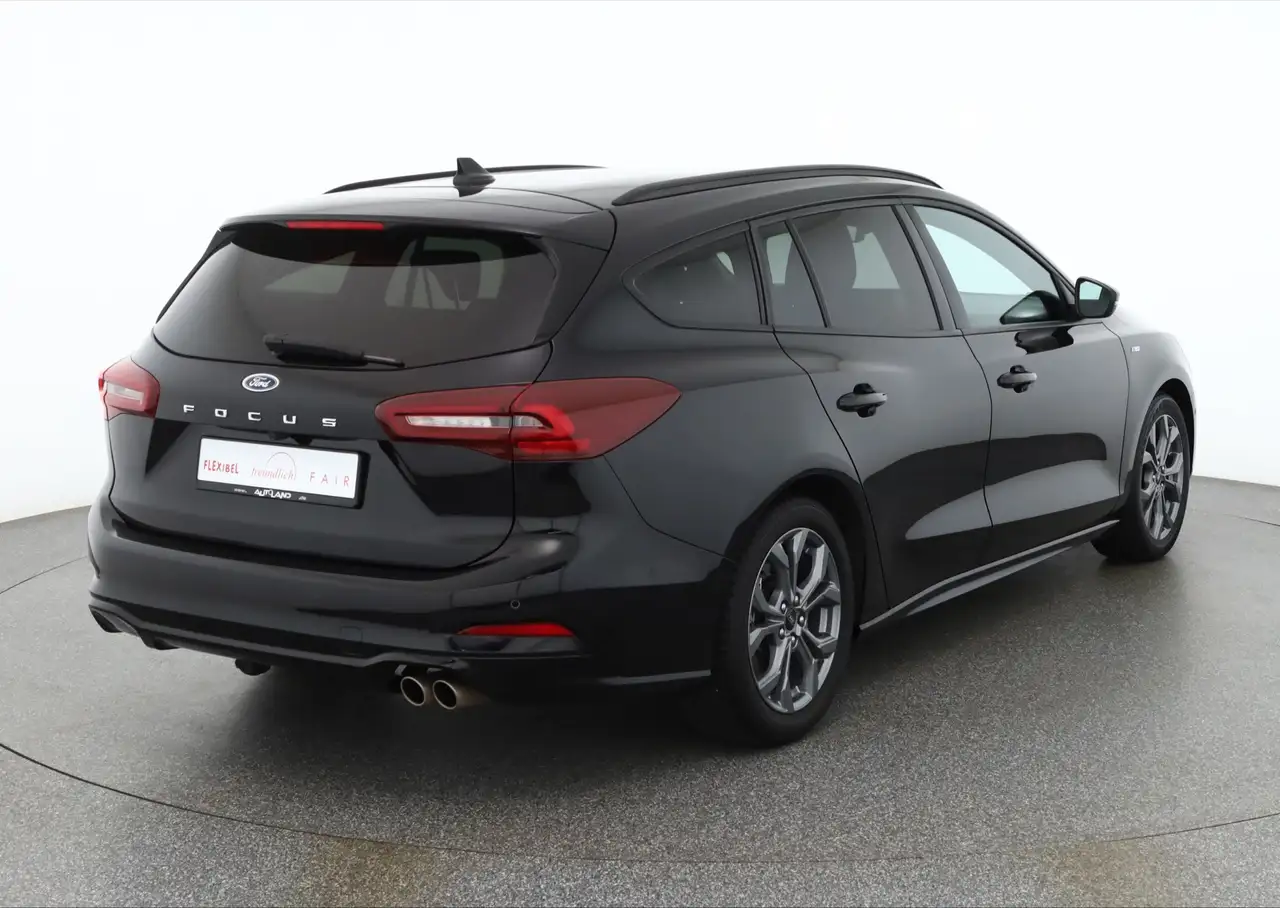Ford Focus Turnier 1.0 EB ST-Line LED Navi AHK Kamera — معرض صور السيارة 5