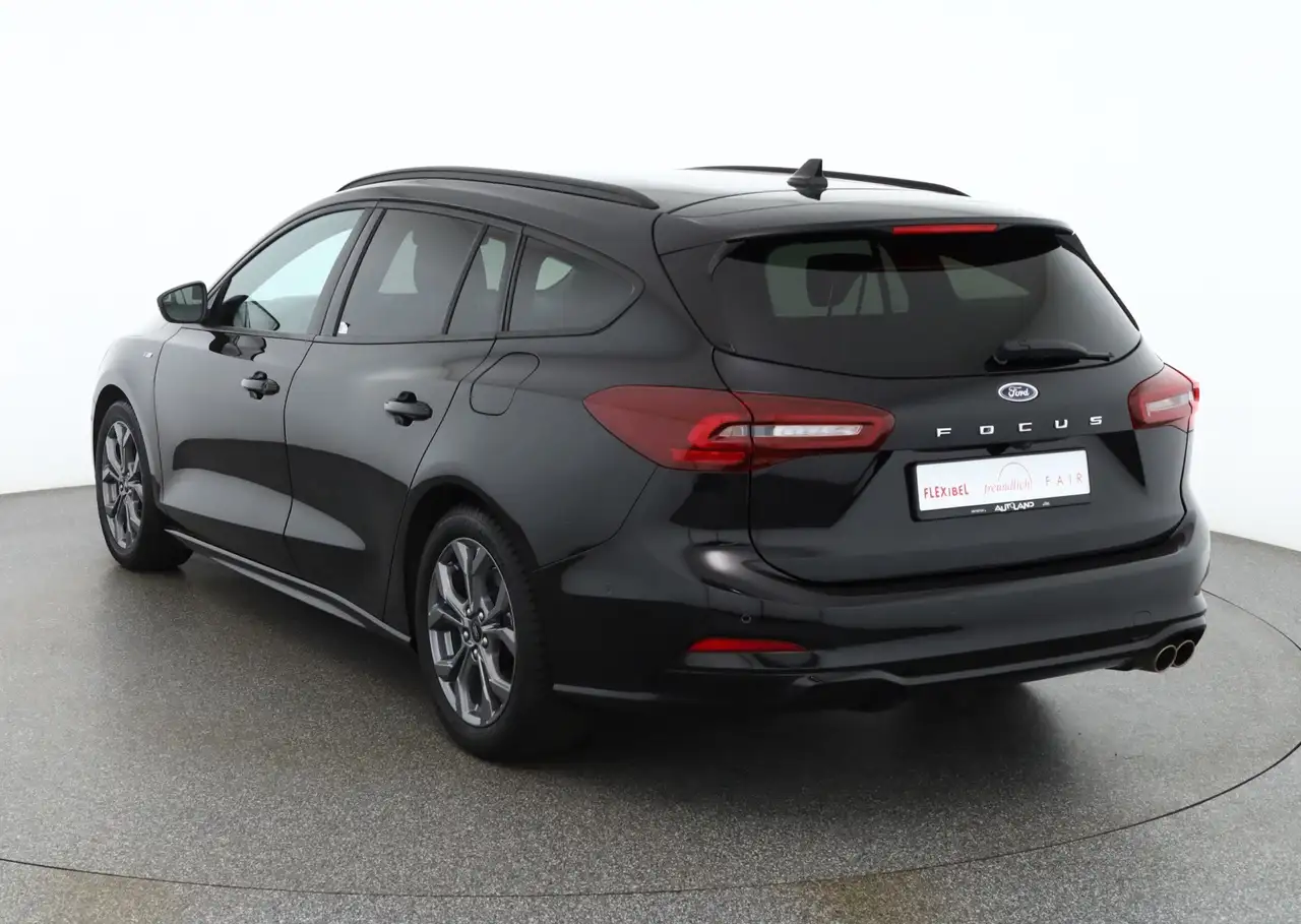 Ford Focus Turnier 1.0 EB ST-Line LED Navi AHK Kamera — معرض صور السيارة 3