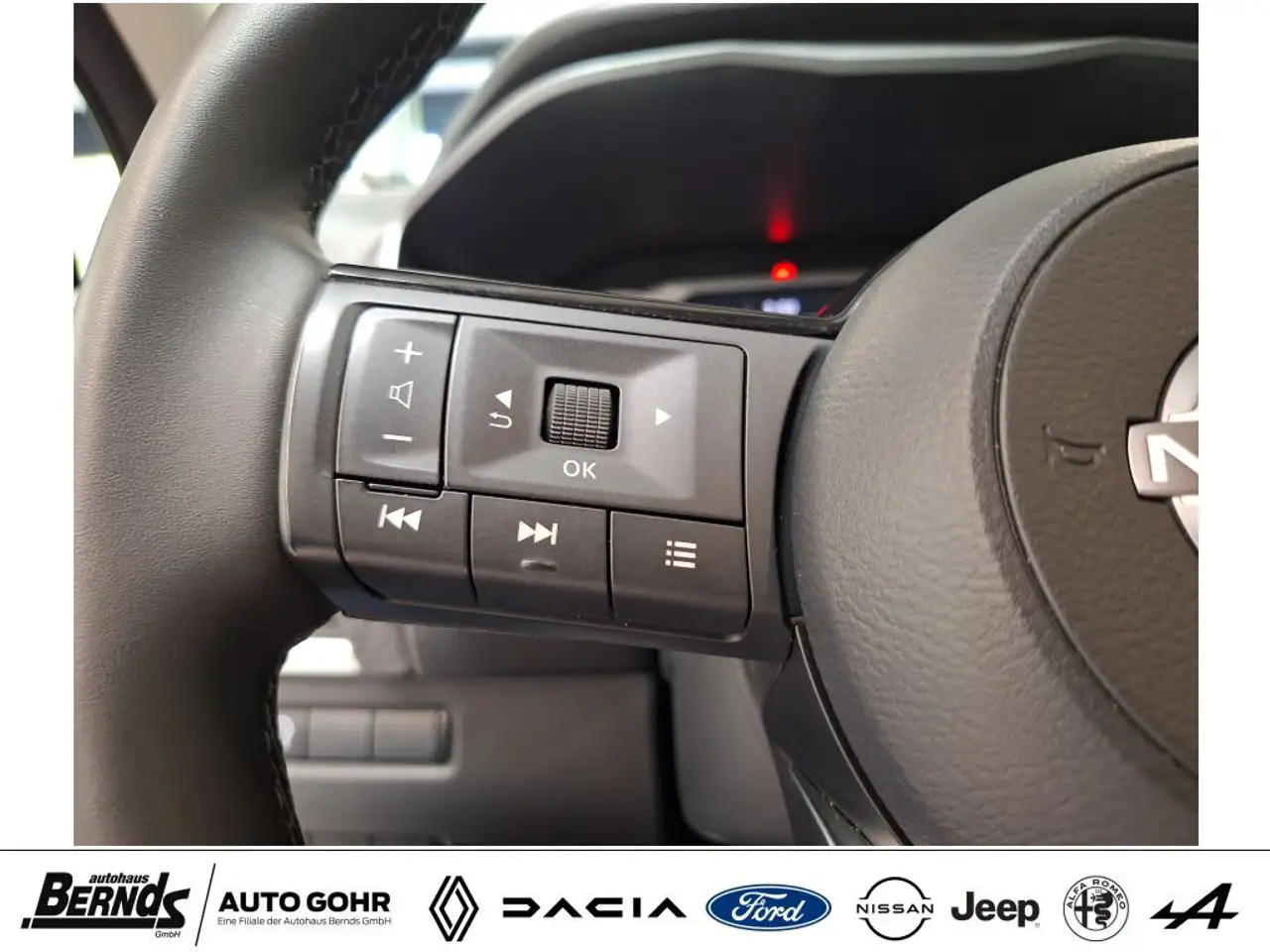 Nissan Qashqai 1.3 DIG-T Acenta KLIMA PDC NAVI 360 DAB WinterP. — معرض صور السيارة 13