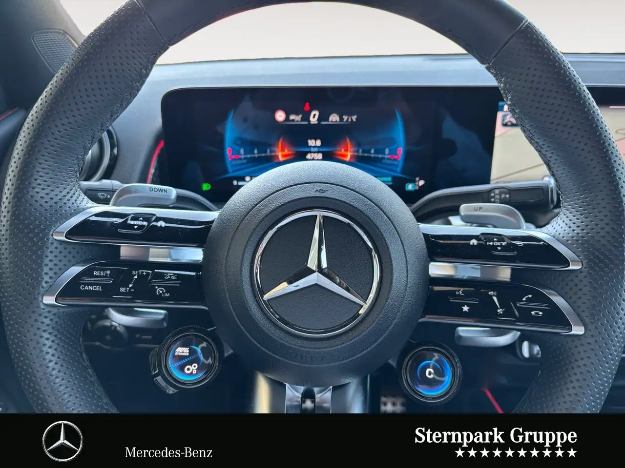 Mercedes-Benz GLB 35 AMG GLB 35 AMG 4M +LED+Kamera+Keyless+Distro+Night+ — Galería del vehículo 12