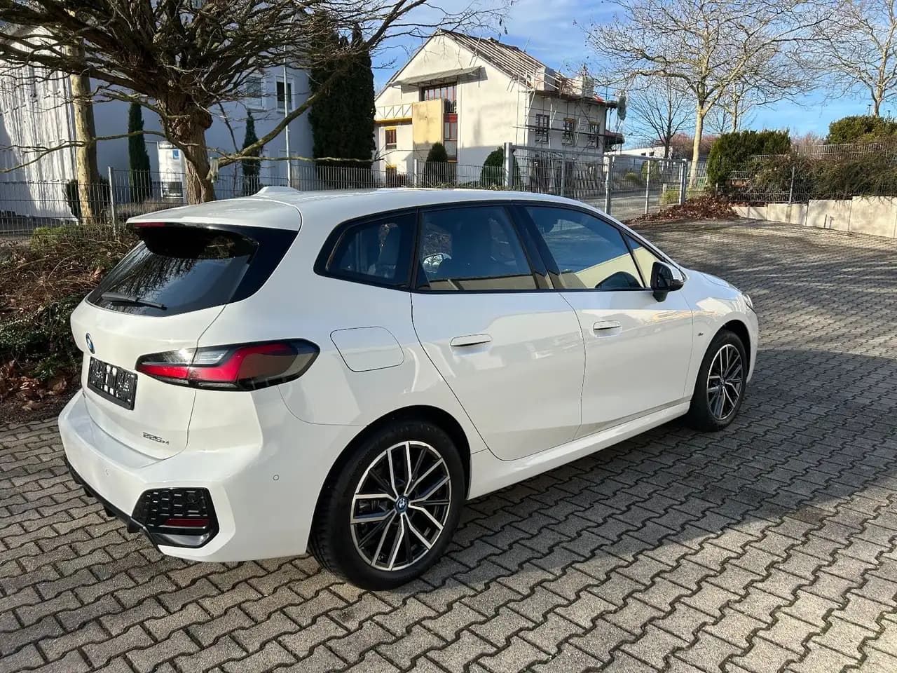 BMW 225 225e Active Tourer xDrive M Sport — معرض صور السيارة 4