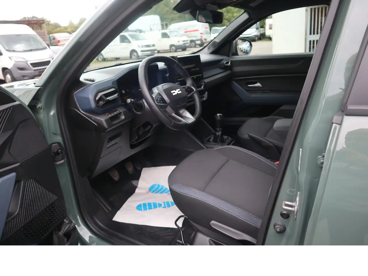Dacia Duster ECO-G 100 Expression LPG Scheckheftgepfle — معرض صور السيارة 8