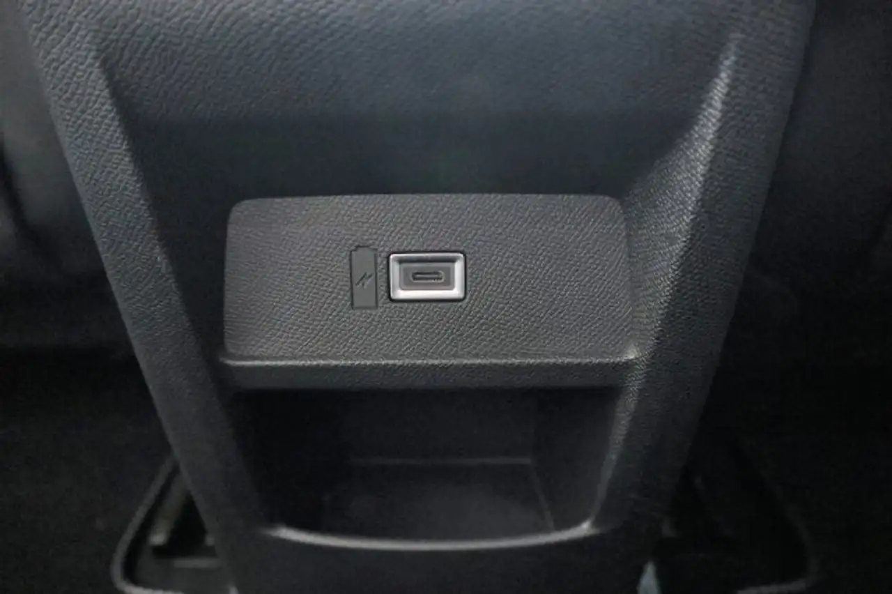 Opel Astra Astra L ST / GS PLUS / PREMIUM-Ausst./ wenig km! — Vehicle gallery 28