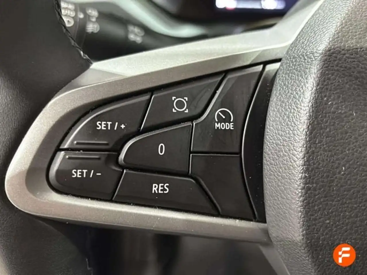 Dacia Duster 1.6 Hybrid Extreme 4x2 105kW 48v — Galerie du véhicule 13
